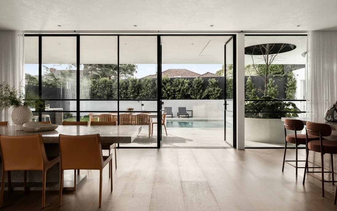 POLISHED PLASTER WALLS, CEILING & STAIRCASE- IVANHOE gallery view 6